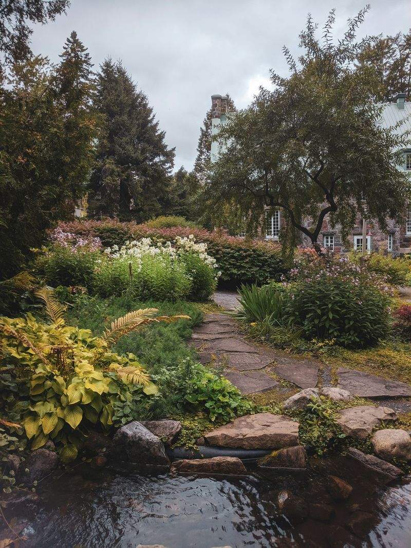 Lawn edging and bed maintenance